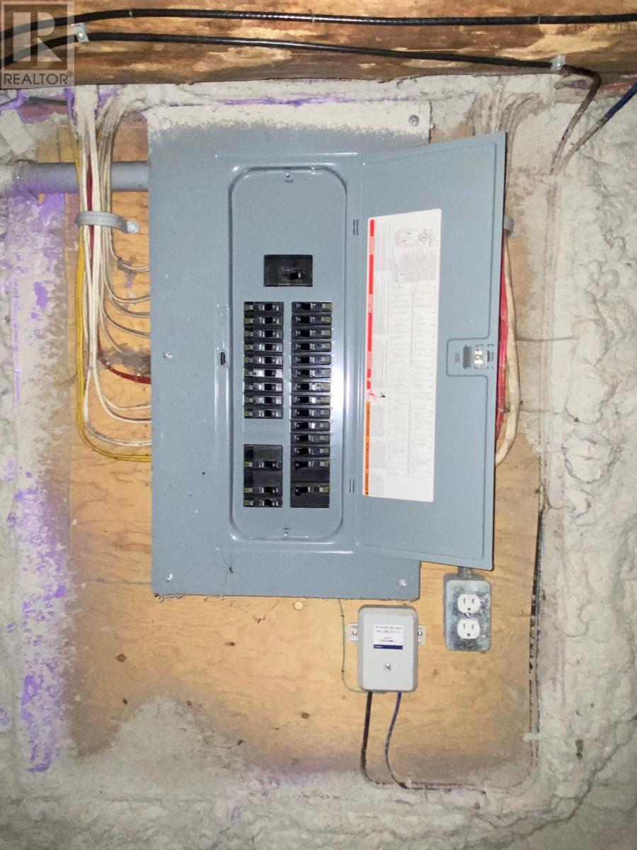 2878 Highway 201 - 24