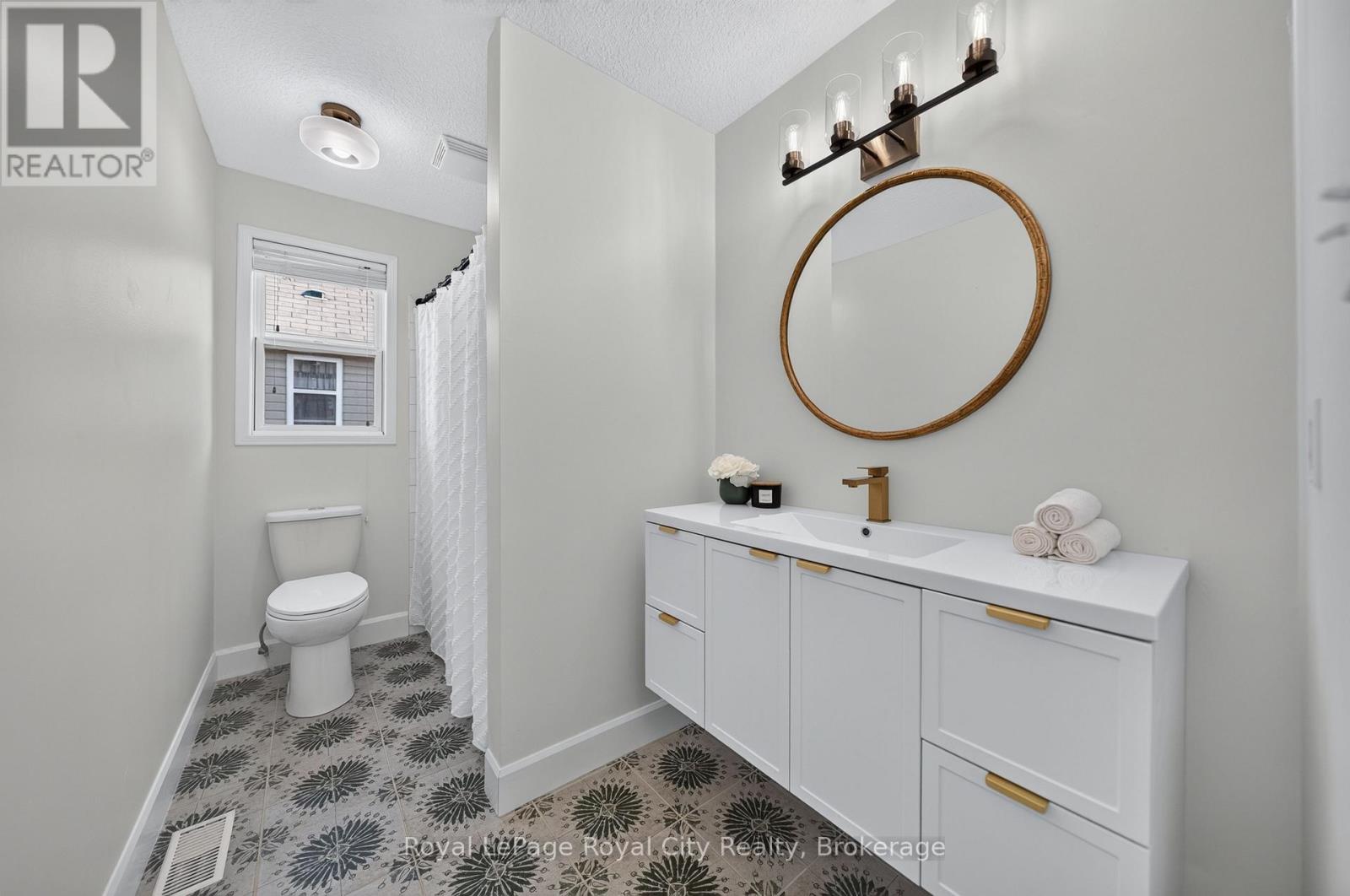 24 Brookfield Crescent — photo 25