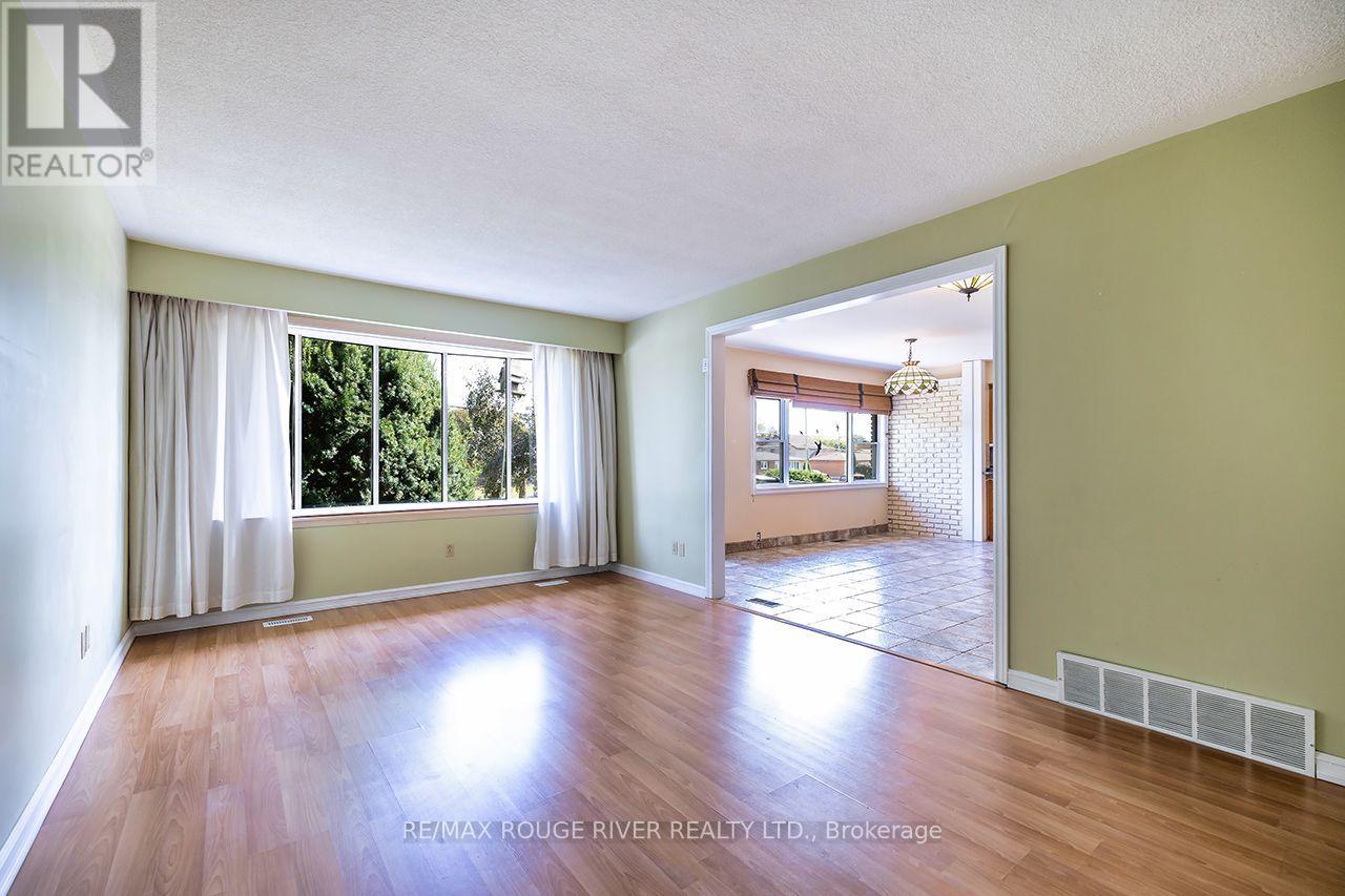 184 GARRARD ROAD - 12