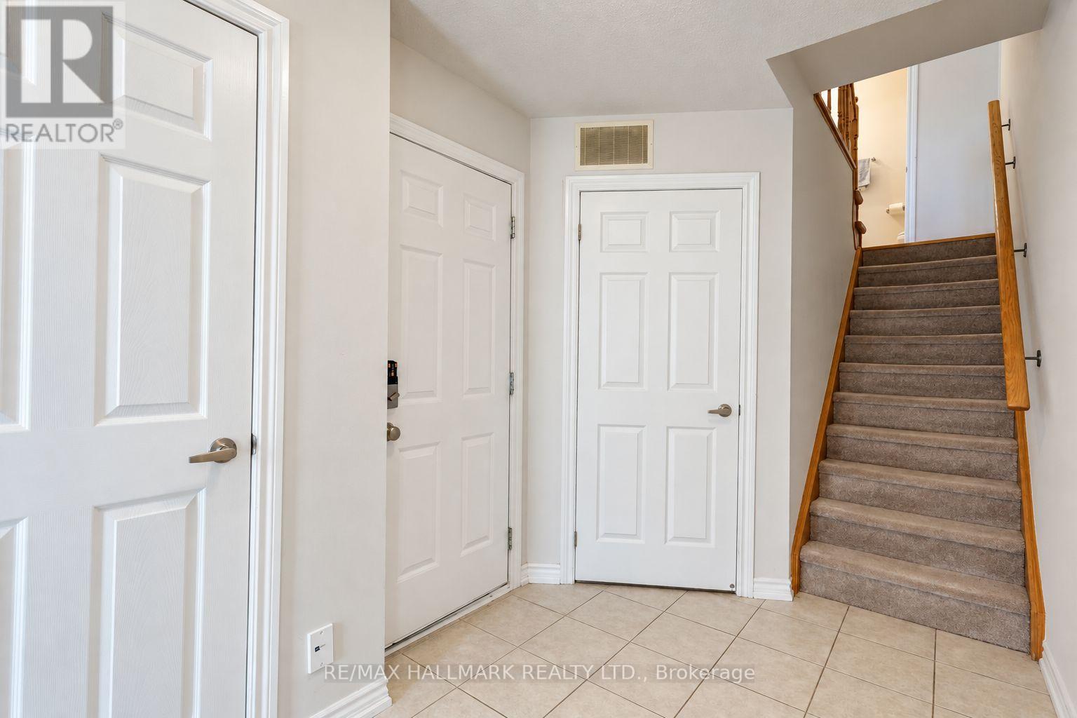 63 TABARET CRESCENT - 12