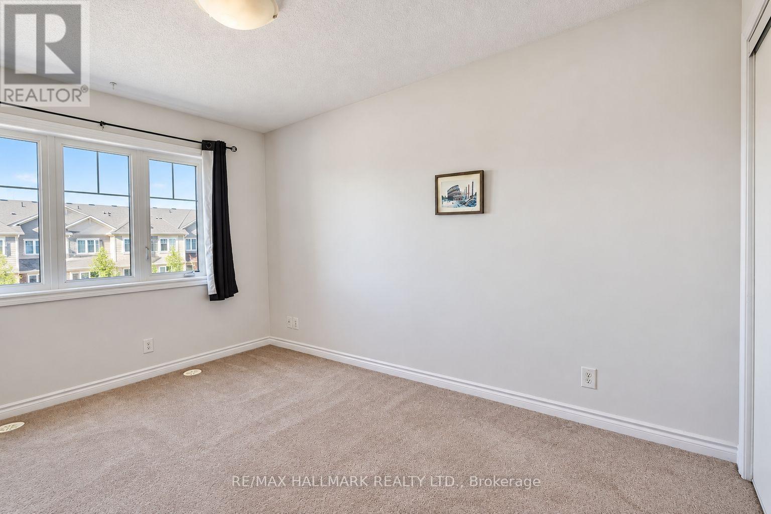 63 TABARET CRESCENT - 17