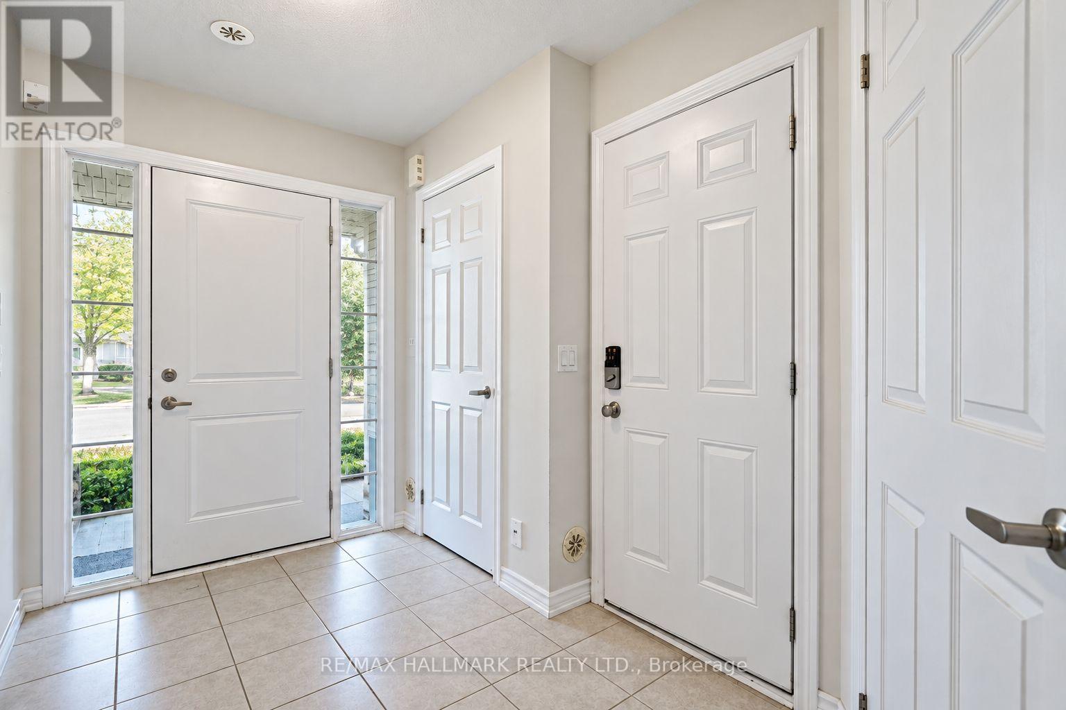 63 Tabaret Crescent, Oshawa, ON photo 5