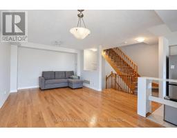 63 Tabaret Crescent, Oshawa, ON L1L0G5 Photo 7