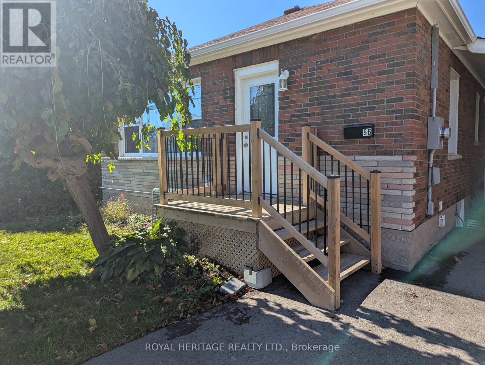 56 Liberty Street South, Clarington, ON photo 2