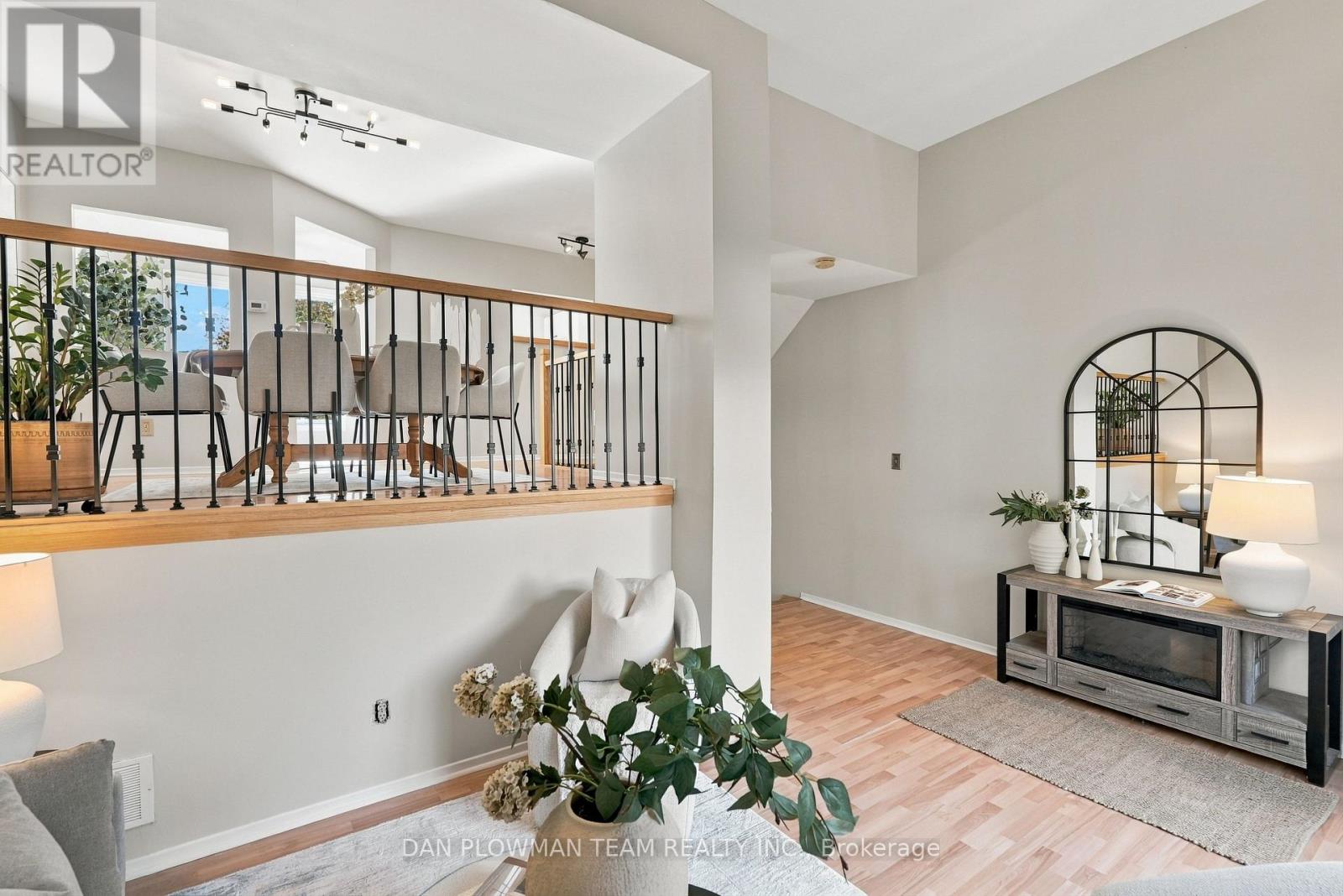 #81 1133 RITSON ROAD N - 6