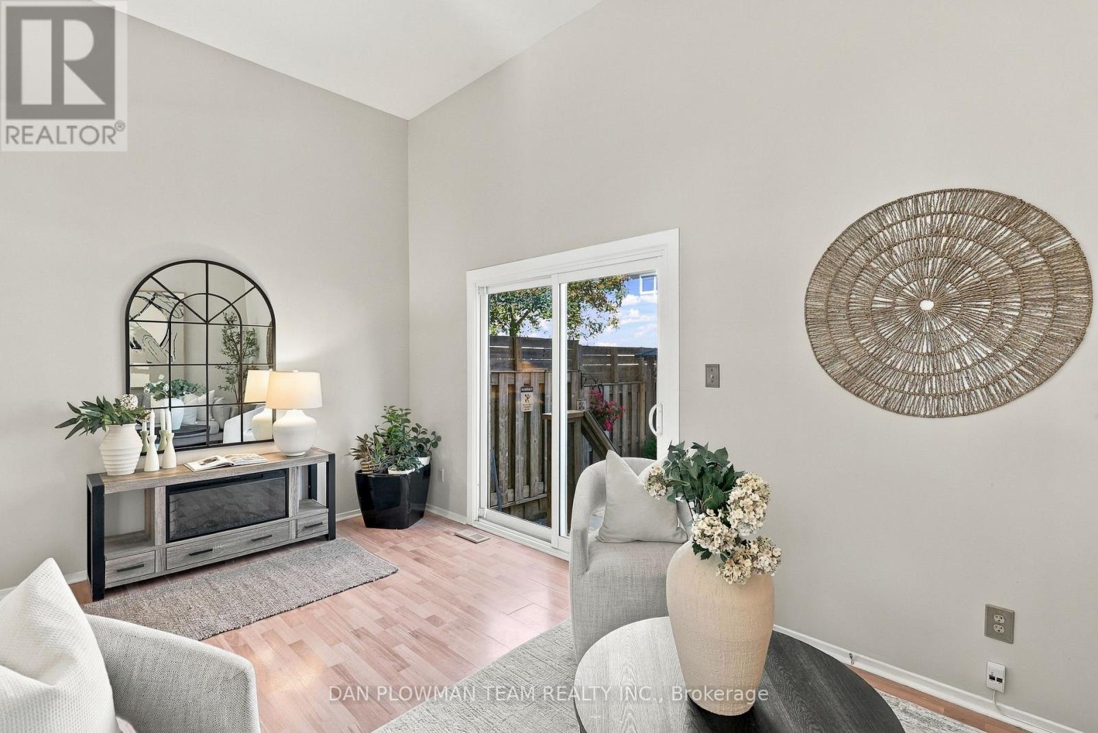 #81 1133 RITSON ROAD N - 7