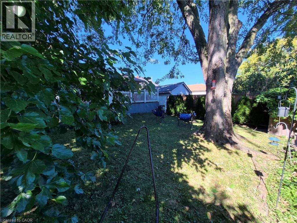 143 WALTER Avenue S, Hamilton — photo 4