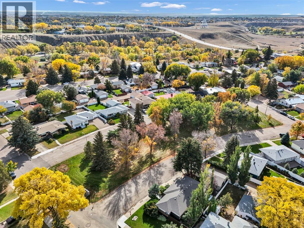 61 Huckvale Crescent SW - 8