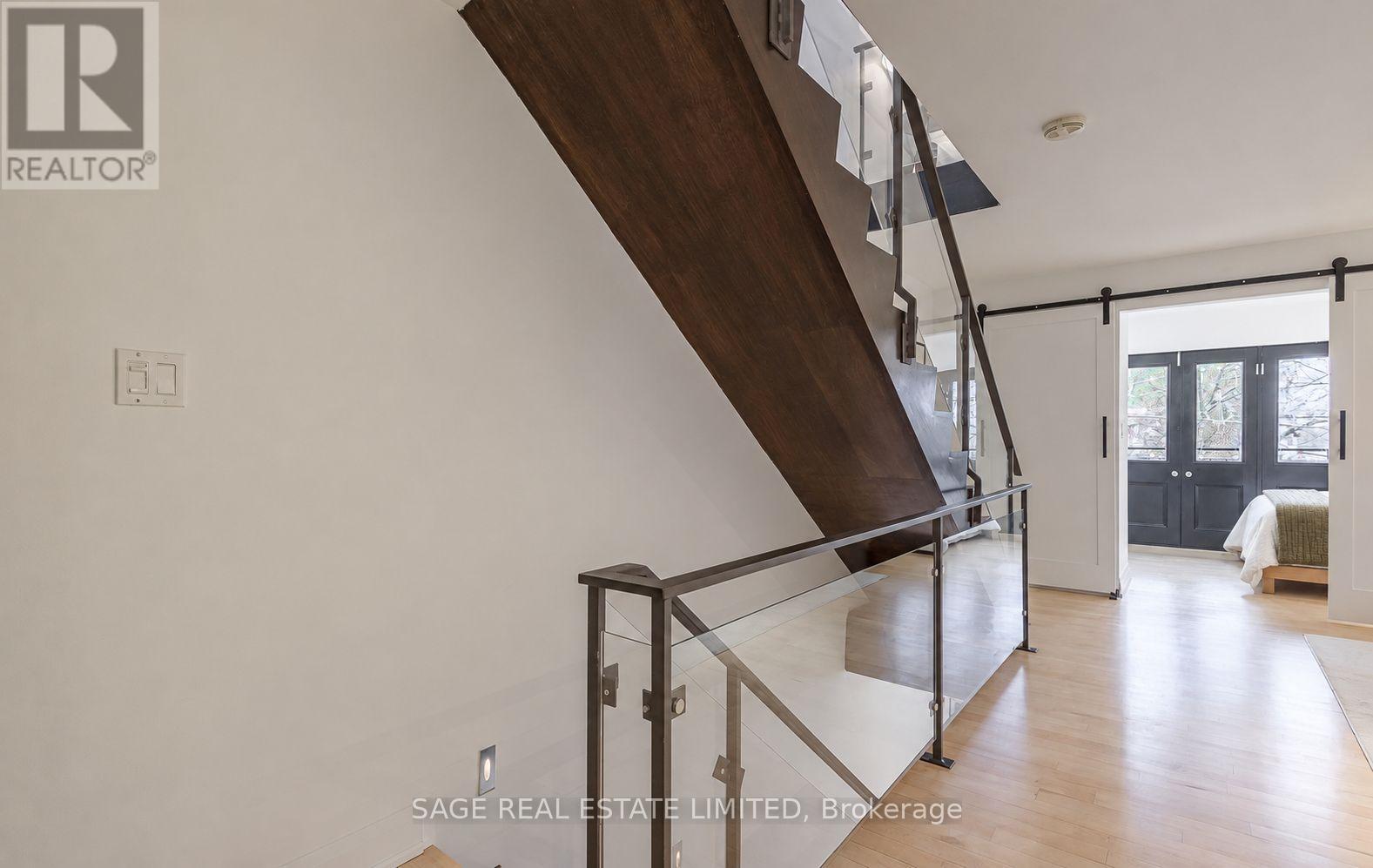 86 Dupont Street — photo 16
