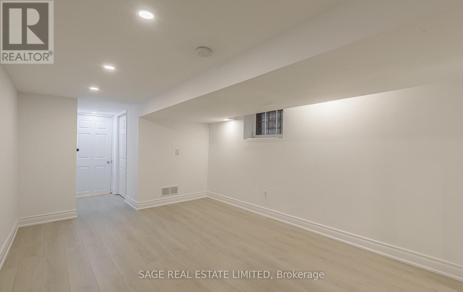 86 Dupont Street — photo 33