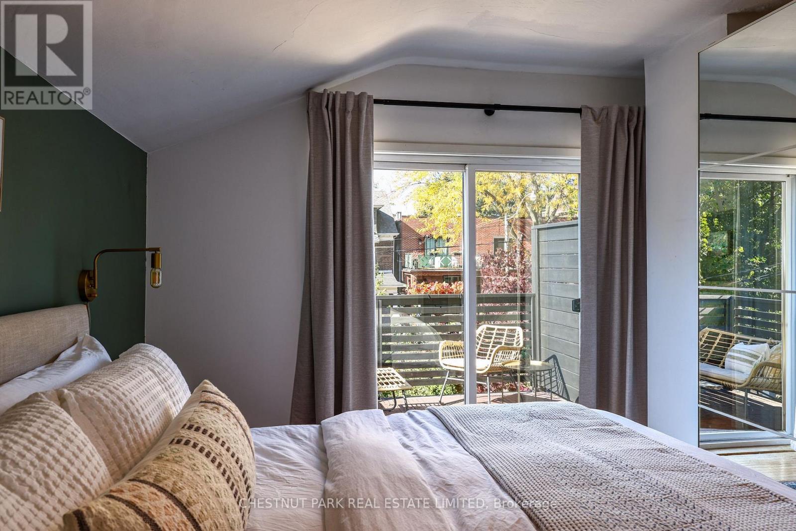 517 Crawford Street, Toronto, ON photo 27