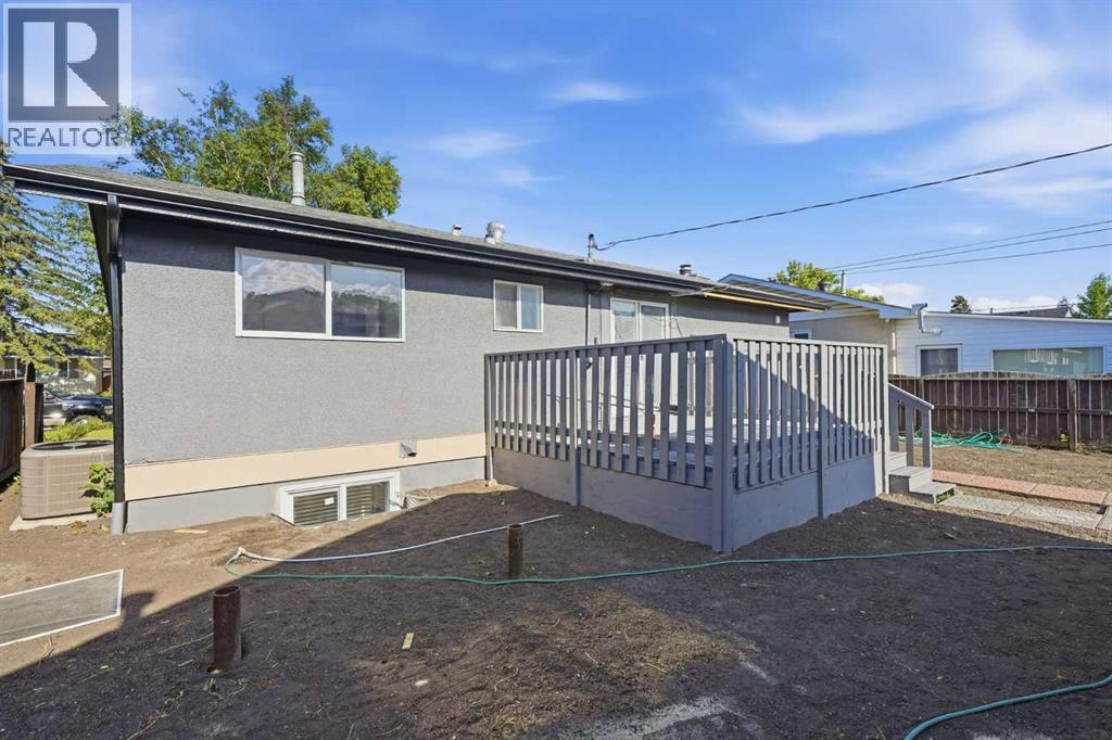 19 Mardale Crescent NE - photo 43