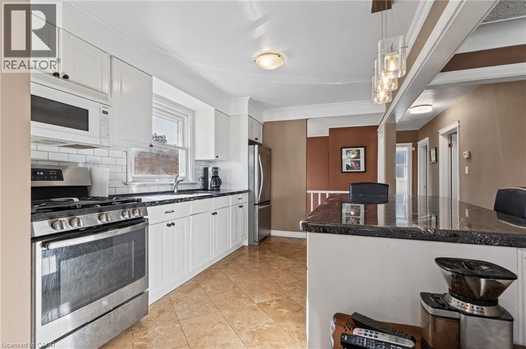 366 East 17th Street — photo 7