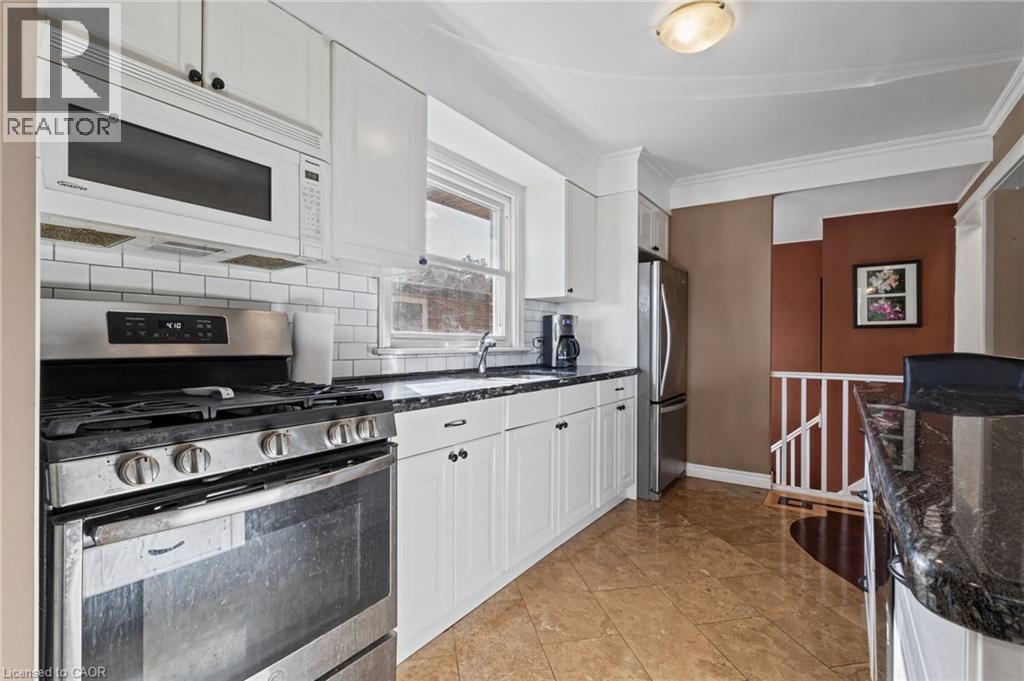 366 East 17th Street — photo 12