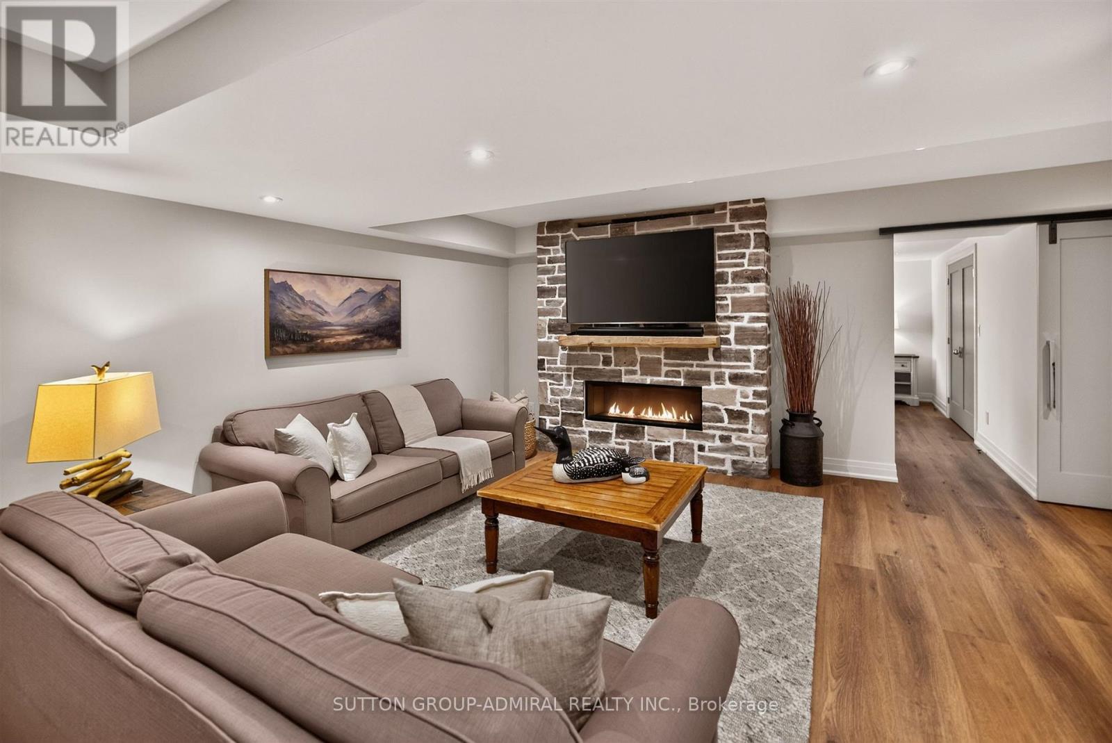 8400 19th Sideroad, King, ON photo 27