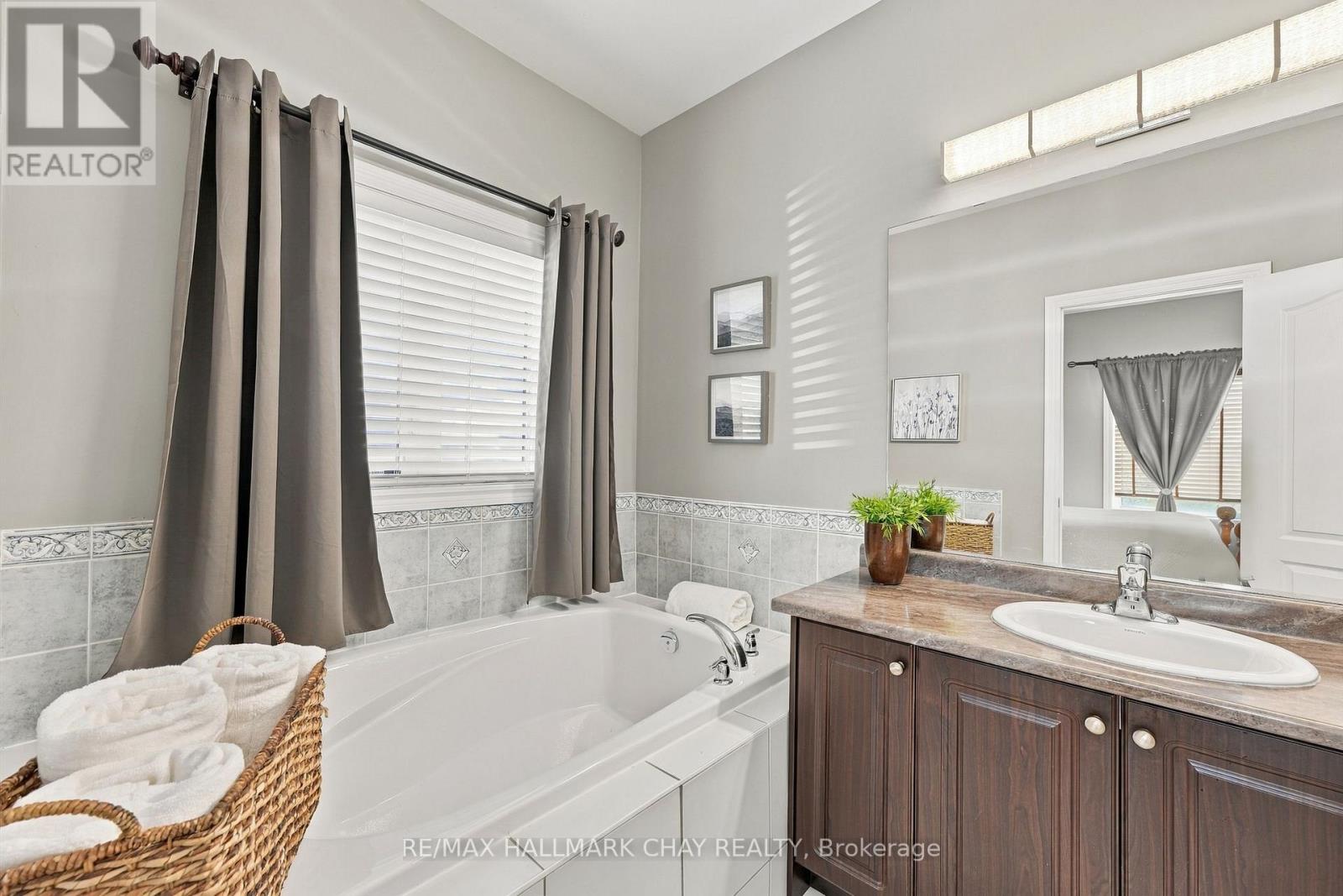 171 Gold Park Gate — photo 10