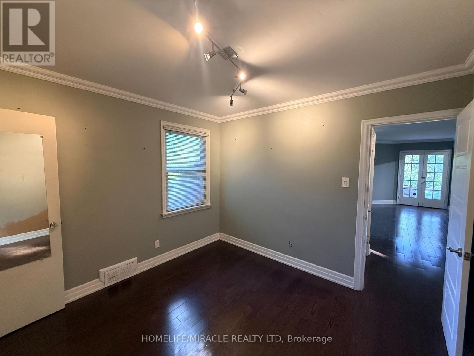 10 Yorkton Boulevard, Markham, ON photo 18