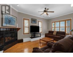 Family room - 414 Horseshoe Valley Road E, Oro Medonte, ON L0K1E0 Photo 10