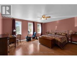 Primary Bedroom - 414 Horseshoe Valley Road E, Oro Medonte, ON L0K1E0 Photo 12
