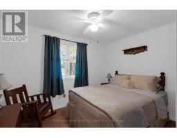 Bedroom 3 - 414 Horseshoe Valley Road E, Oro Medonte, ON L0K1E0 Photo 14