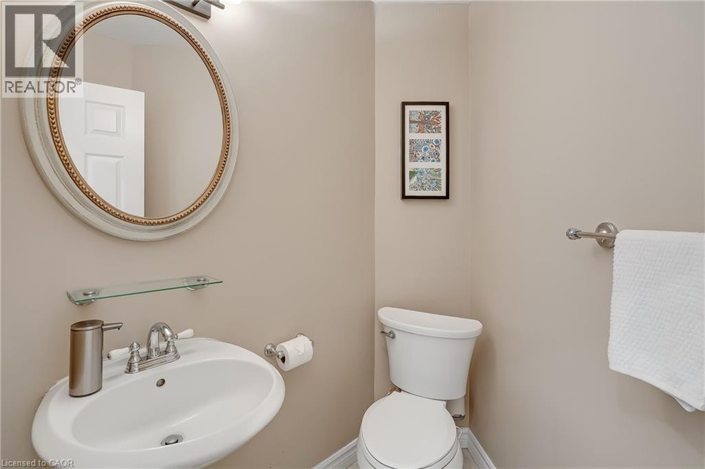 6482 Tenth Line West — photo 18