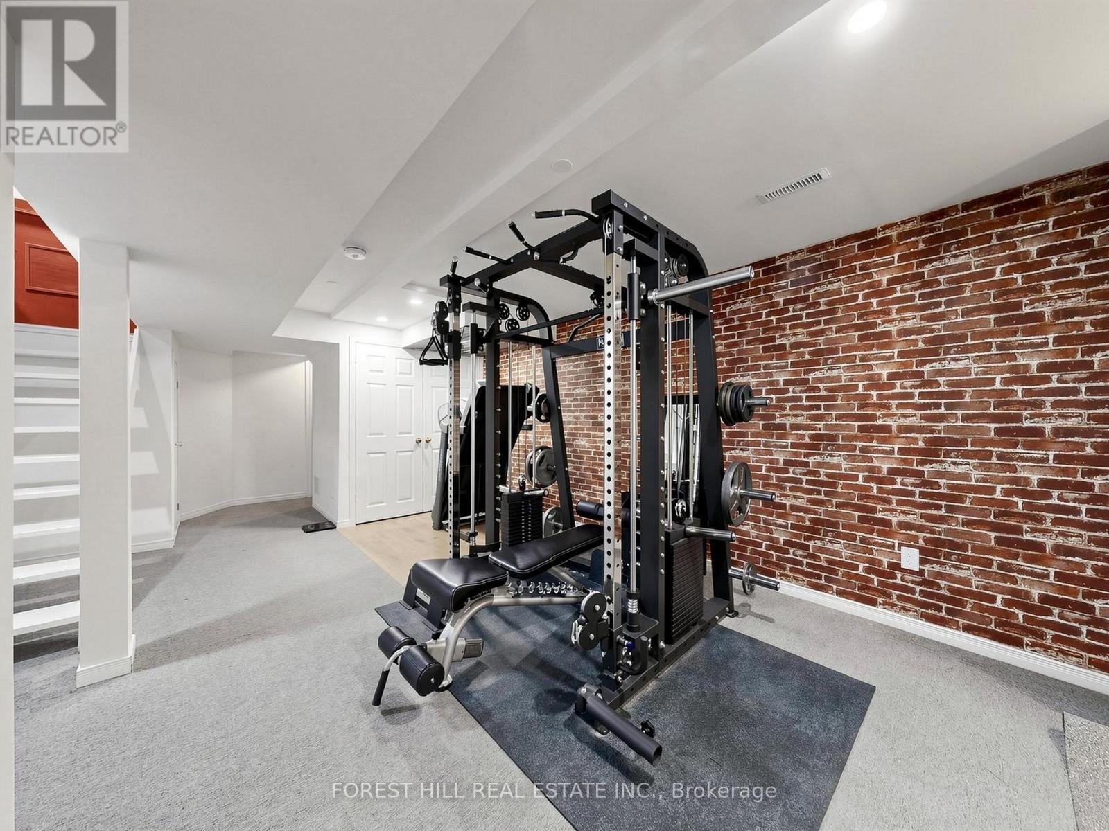 1631 Meadowfield Crescent — photo 30