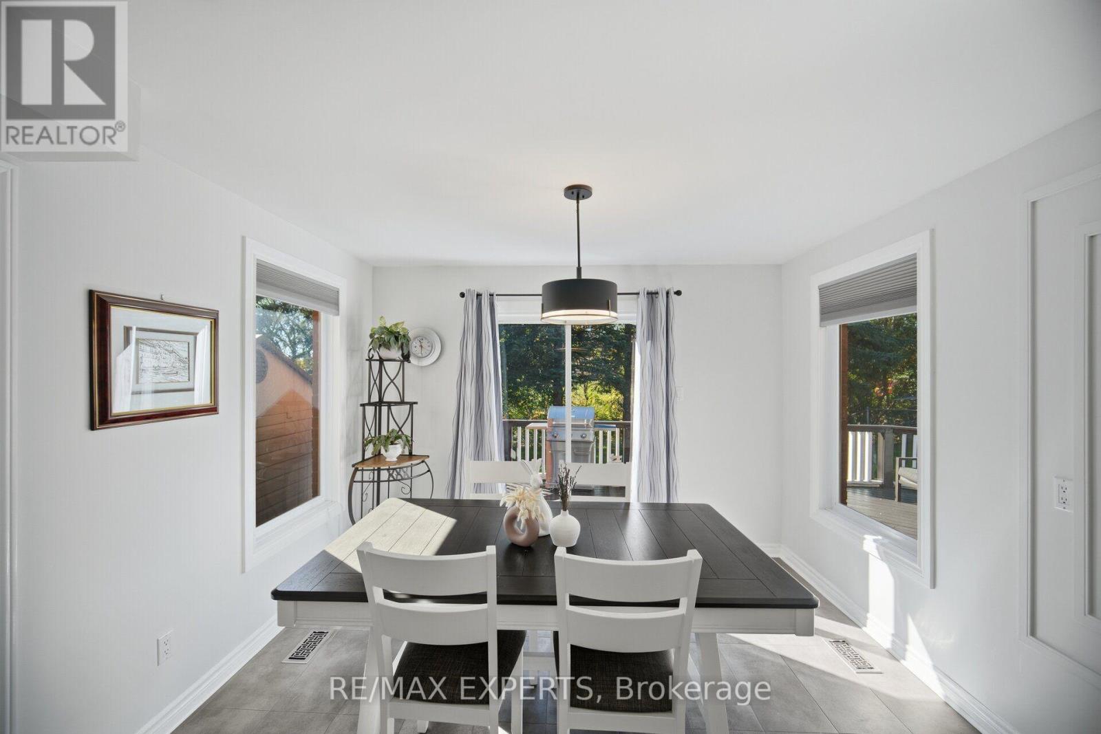 98 DE ROSE AVENUE - 14