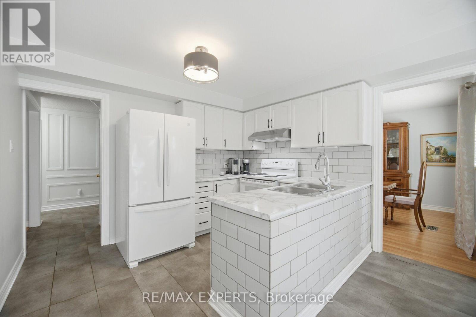 98 DE ROSE AVENUE - 15