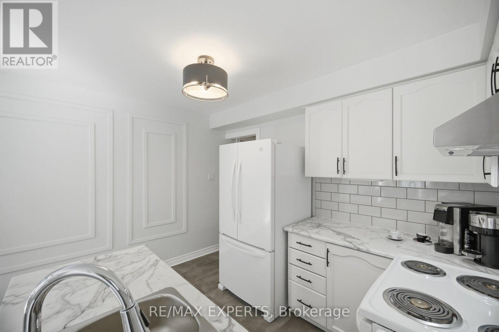 98 DE ROSE AVENUE - 18
