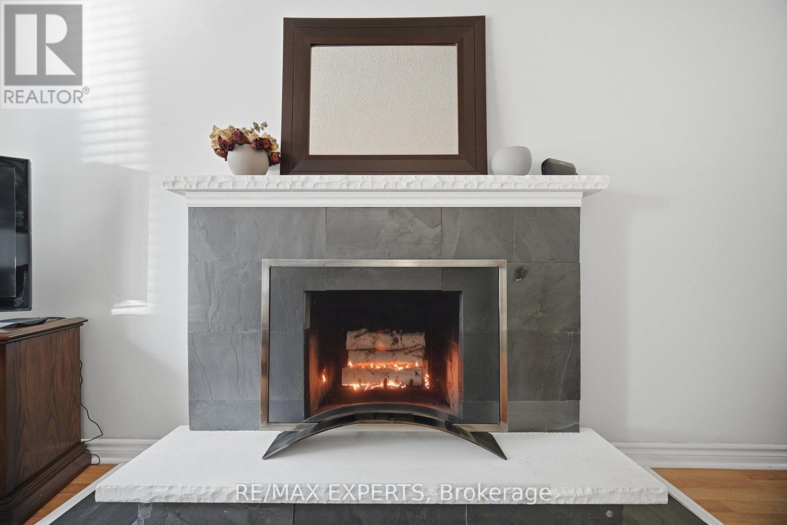 98 DE ROSE AVENUE - 21