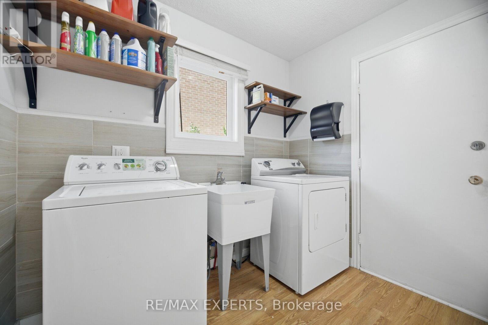 98 DE ROSE AVENUE - 24