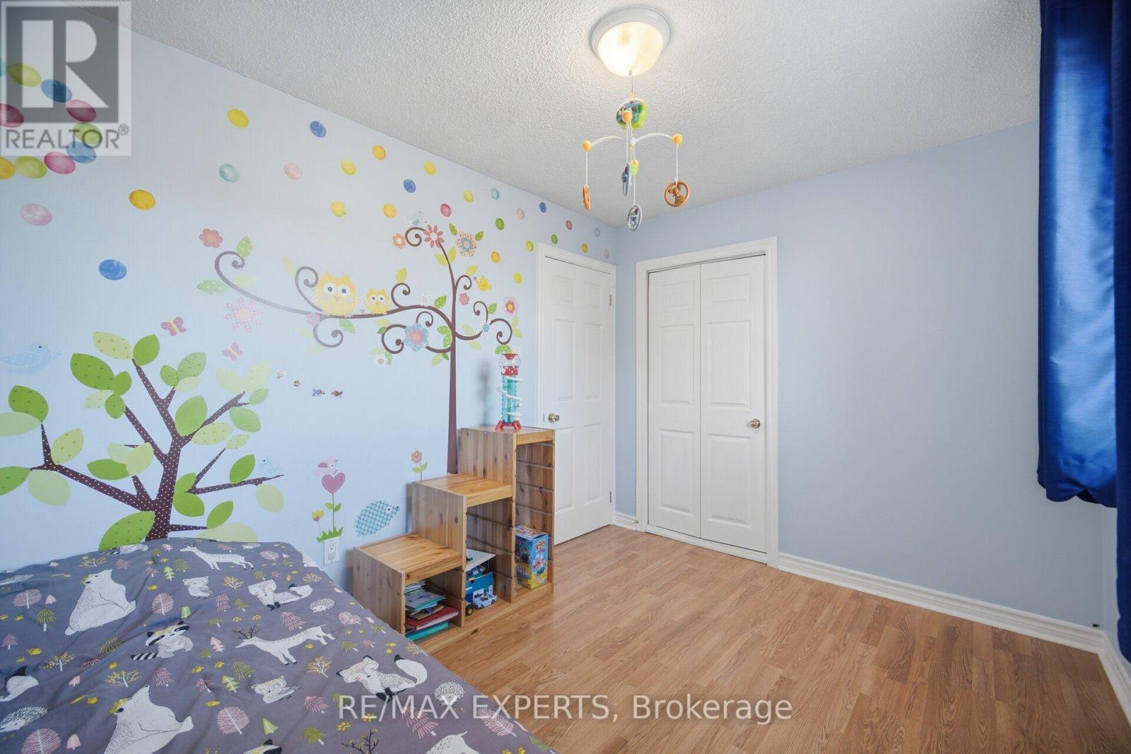 98 DE ROSE AVENUE - 33