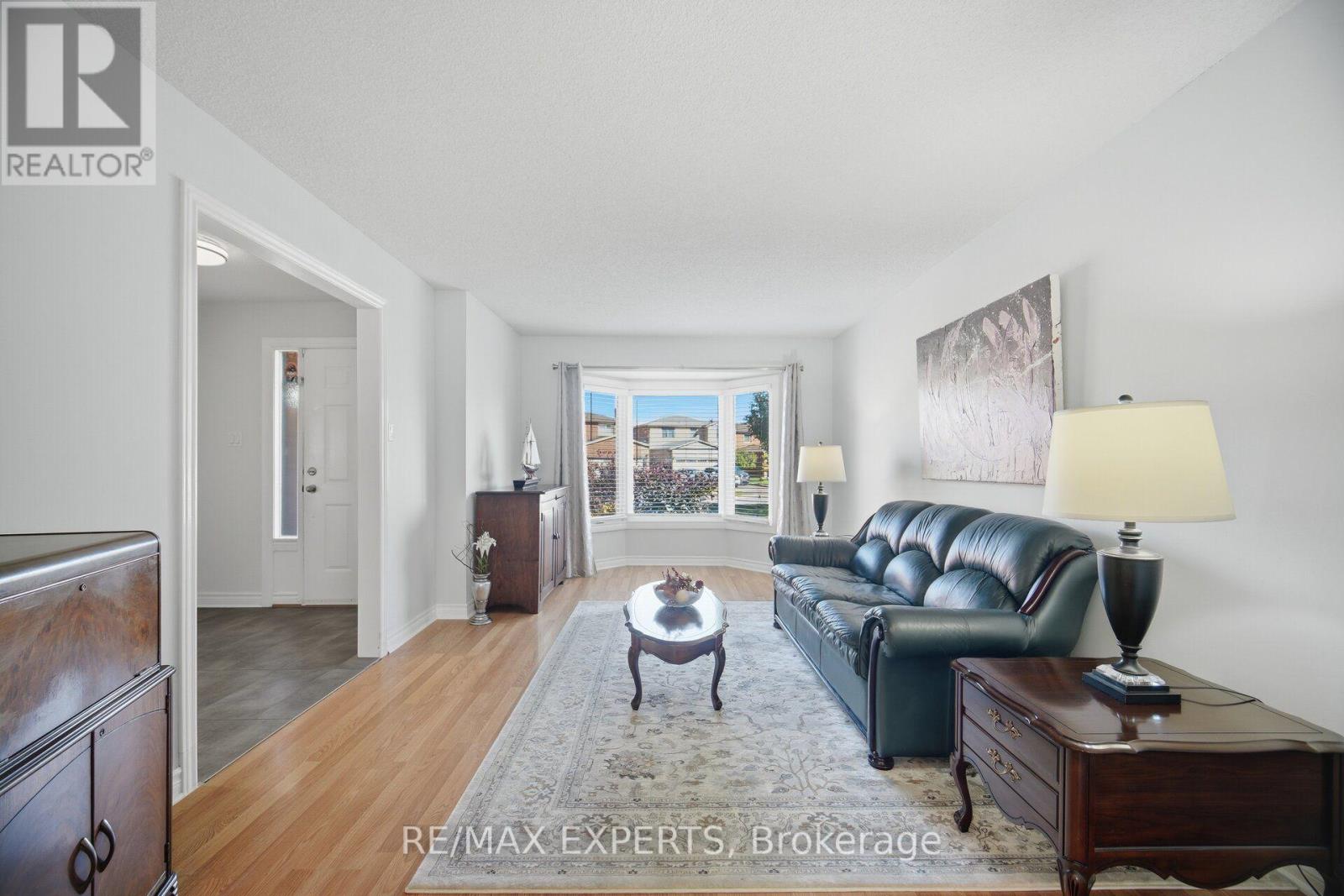 98 DE ROSE AVENUE - 6