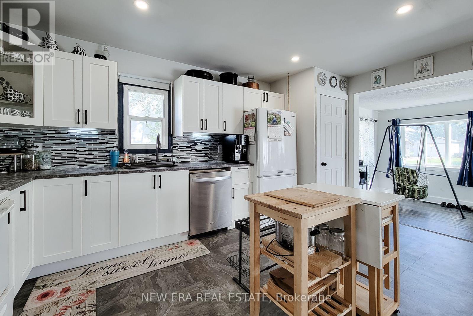 38 Clifford Avenue, Welland, ON photo 24