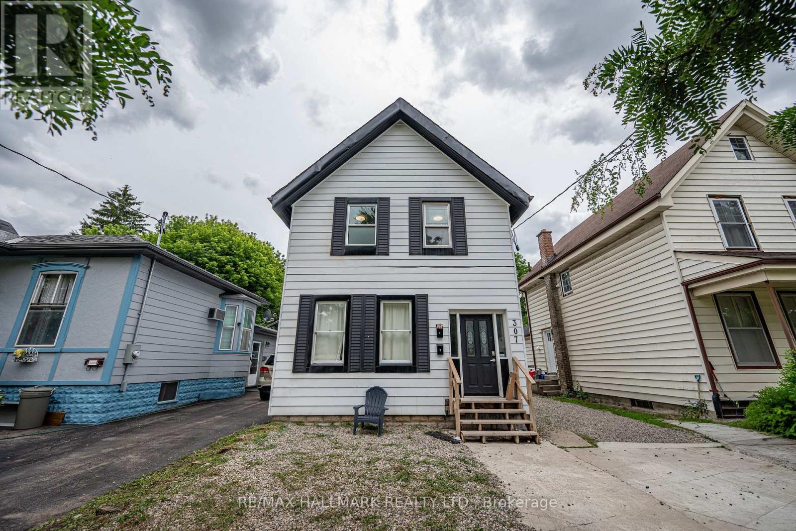 307 Grey Street — photo 2
