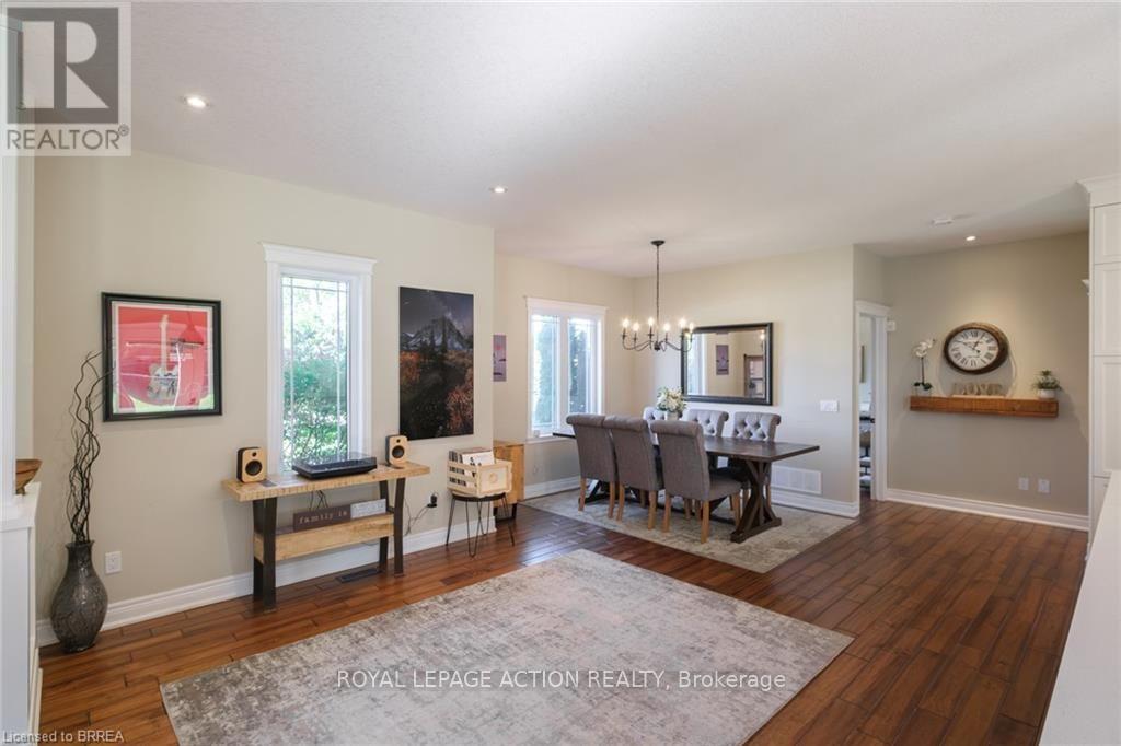 24 Wingrove Wood, Brantford, ON photo 10