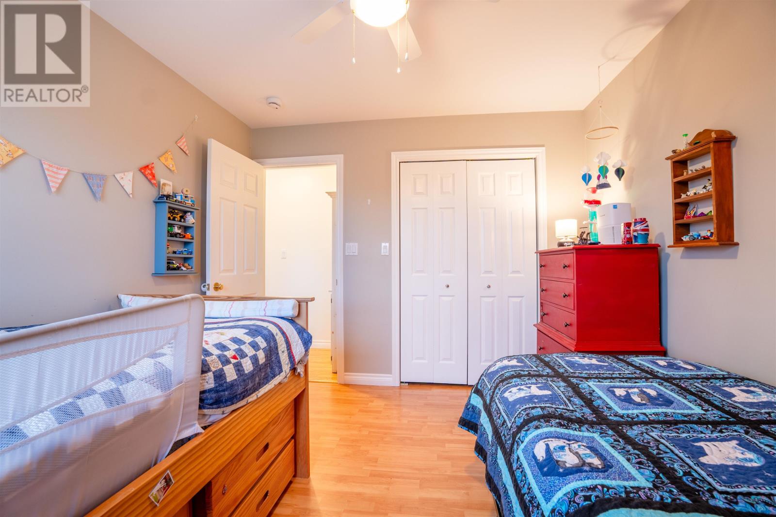 124 GREENSVIEW Drive - 34