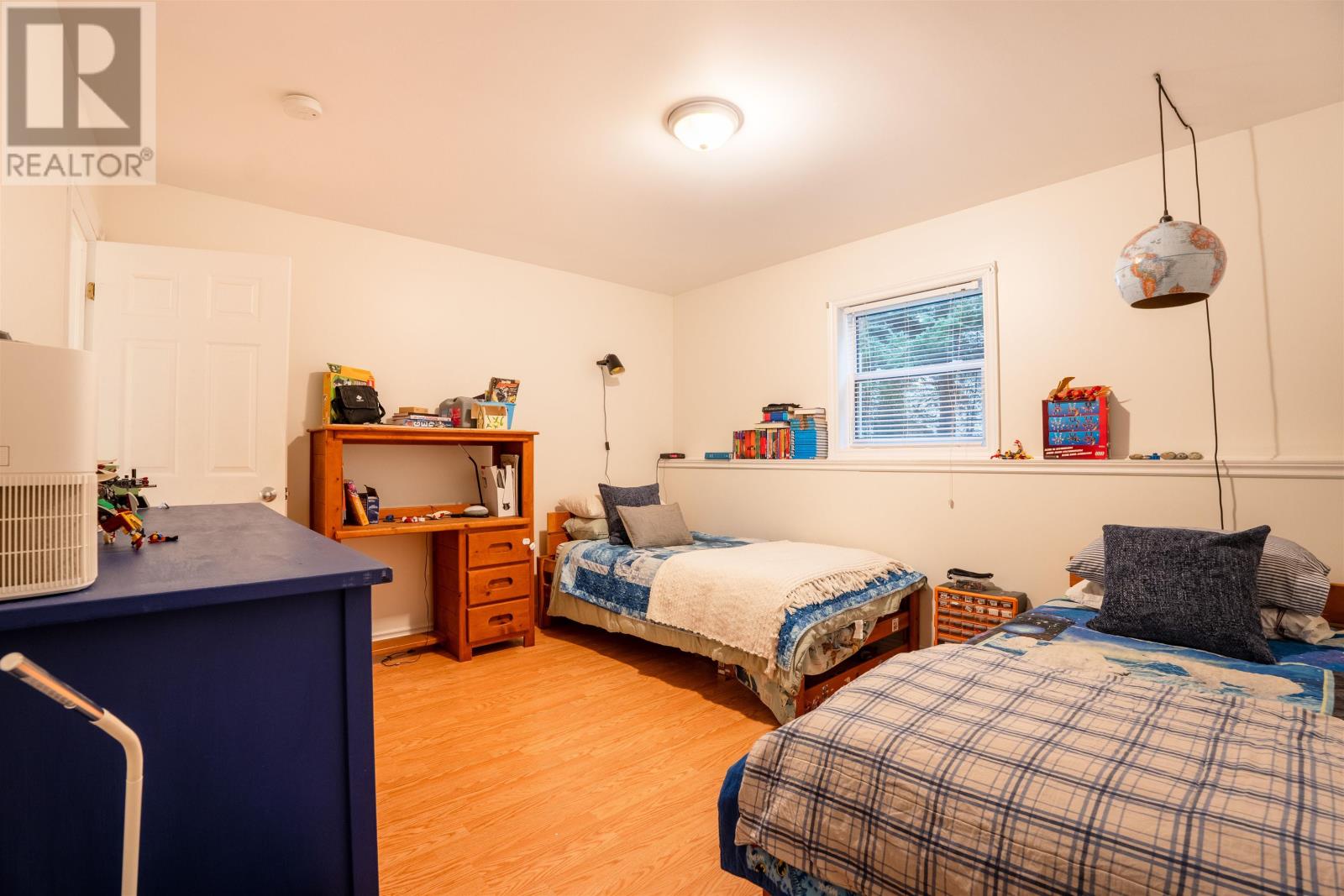 124 GREENSVIEW Drive - 43