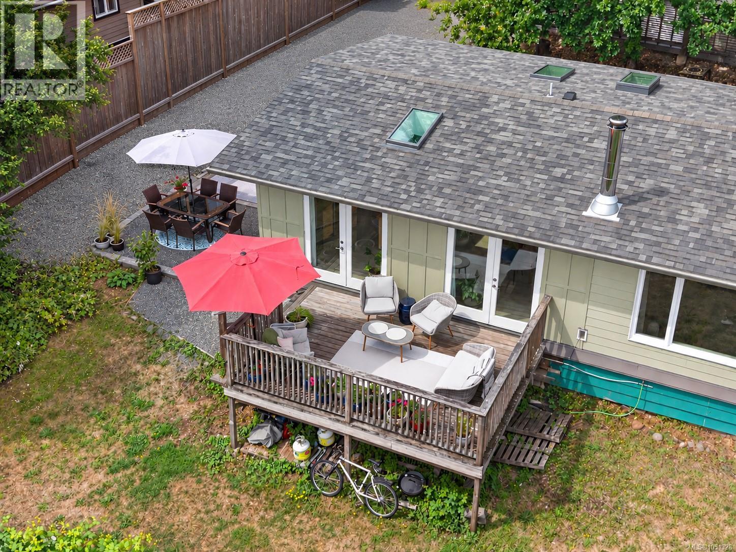 5674 Market St, Union Bay - Image 1