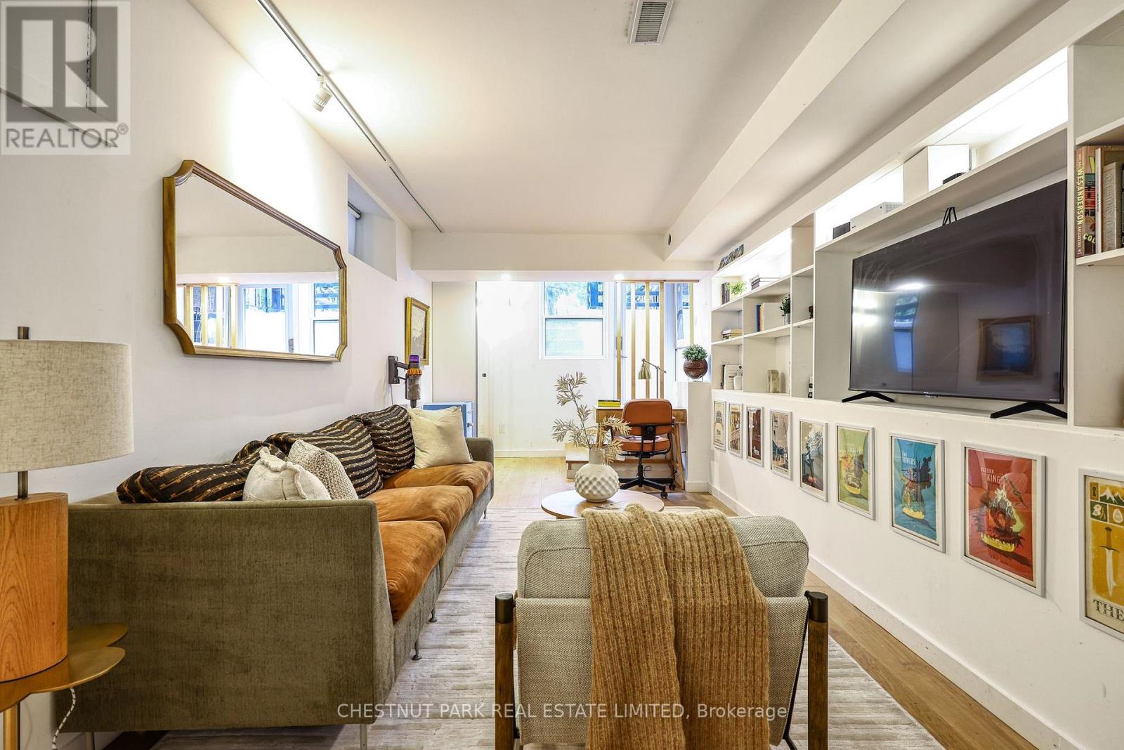 517 CRAWFORD STREET - 45