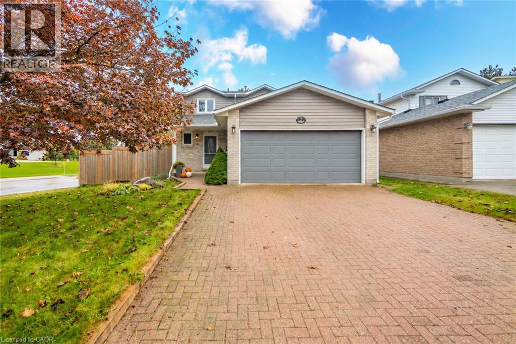 2 CINDY Avenue — photo 2