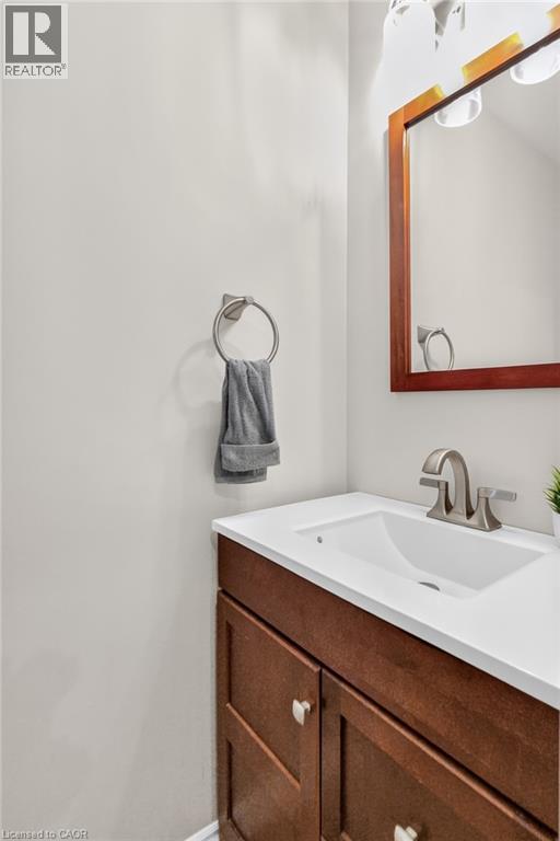 2 Cindy Avenue — photo 18