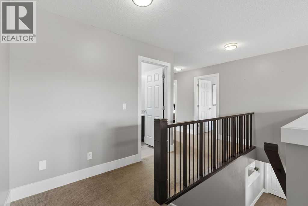 98 Evergreen Common SW photo 18