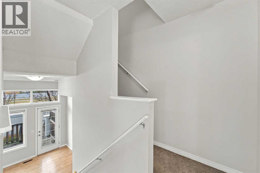 55 Copperfield Court SE photo 10