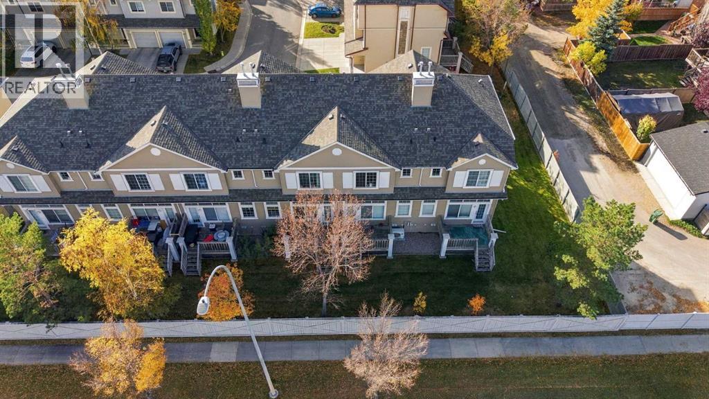 55 Copperfield Court SE photo 2