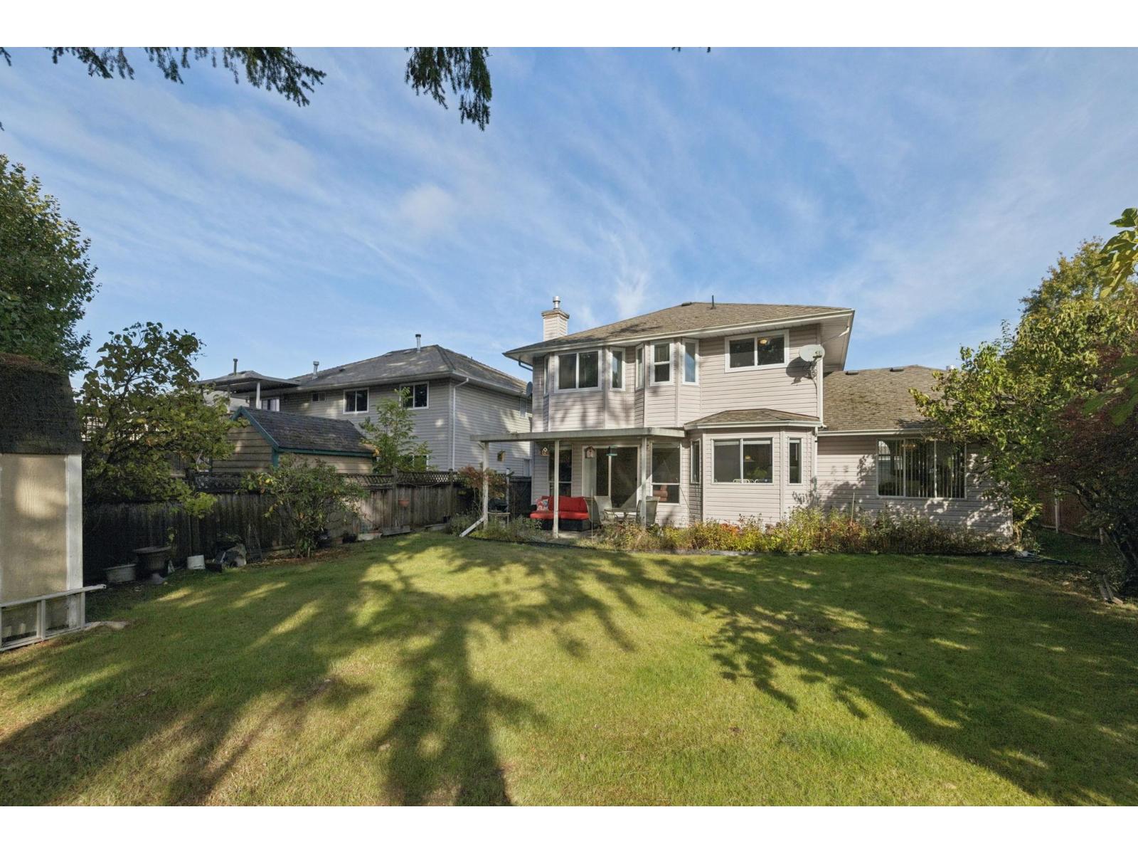 Photo of 15656 107A STREET 38