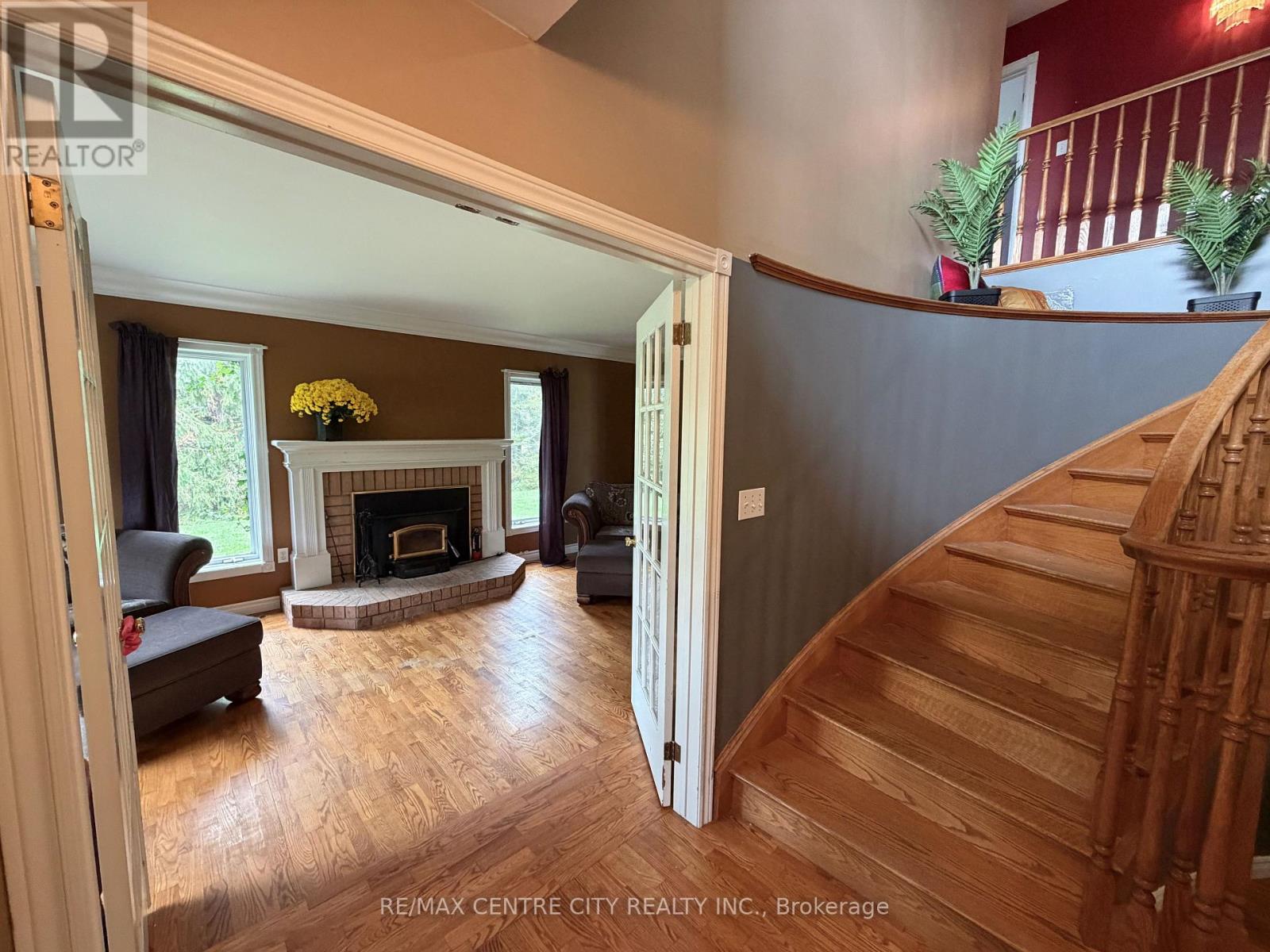 7442 Fairview Road — photo 16