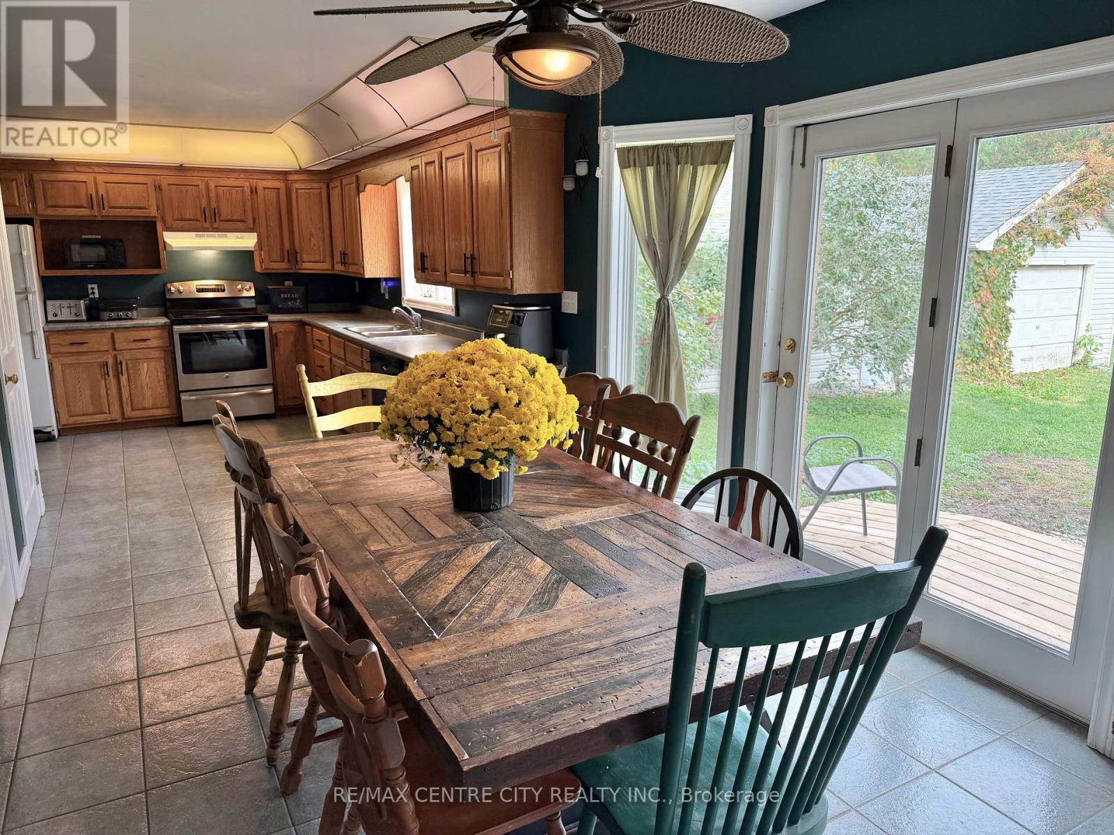 7442 Fairview Road — photo 20