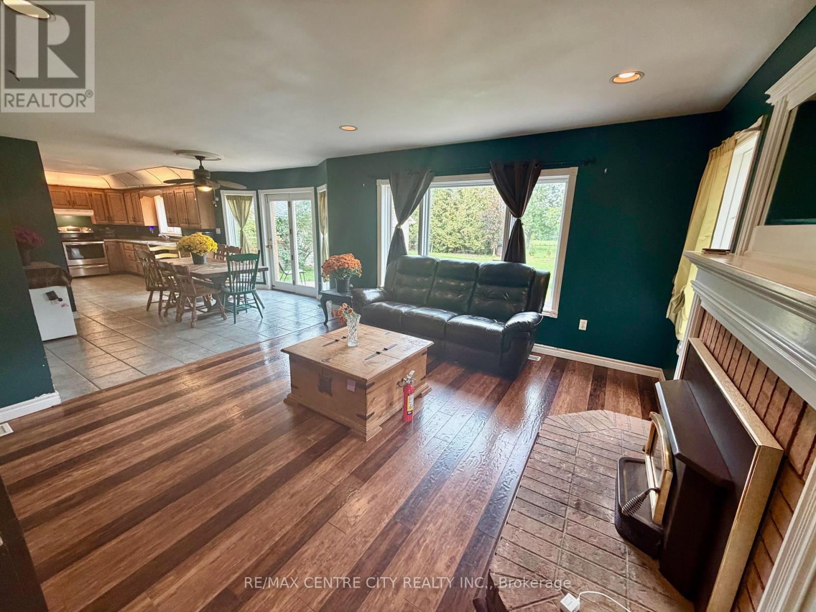 7442 Fairview Road — photo 24