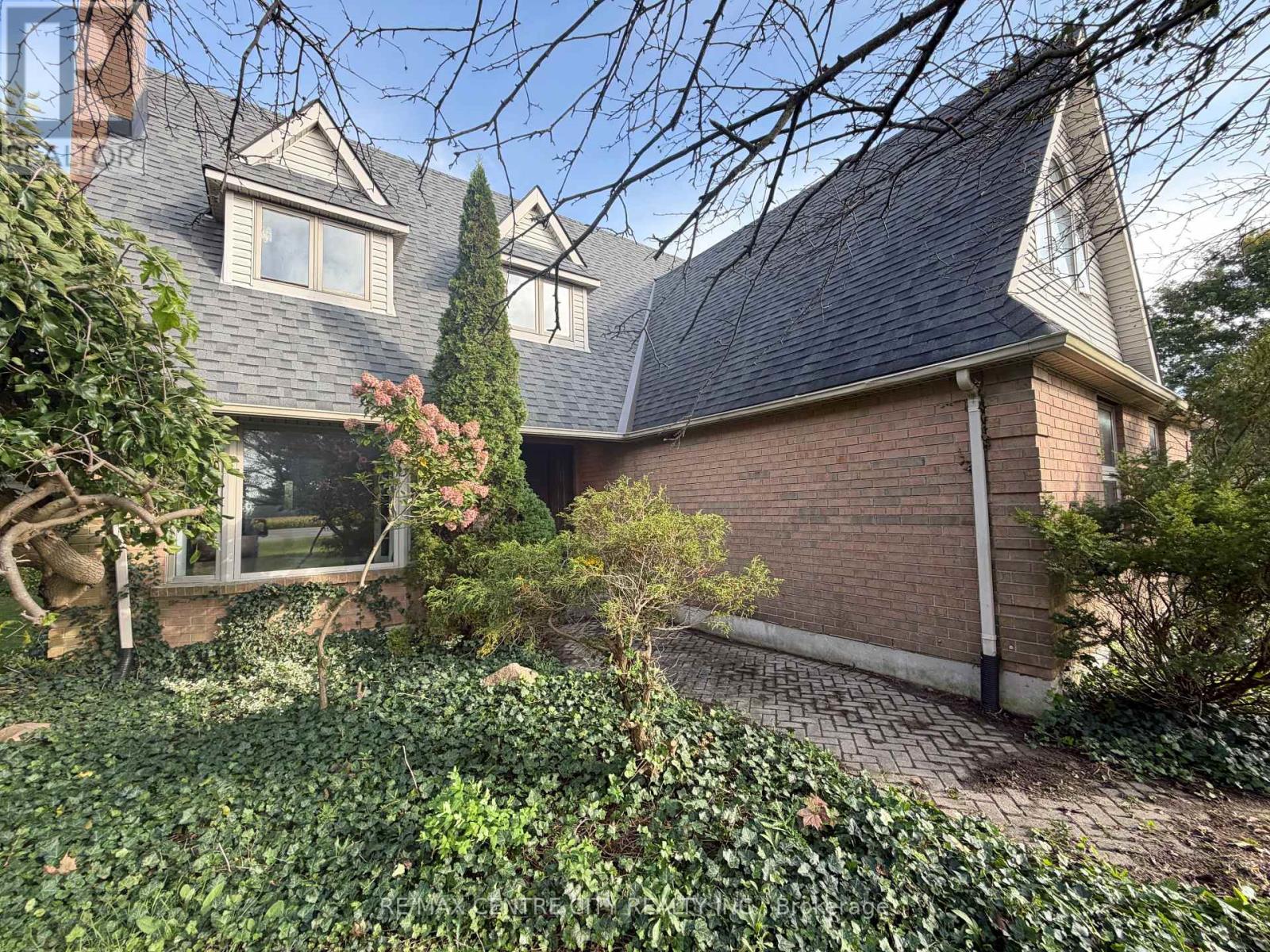 7442 Fairview Road — photo 3